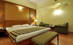 Hotel Royal Highness Ahmedabad 3*